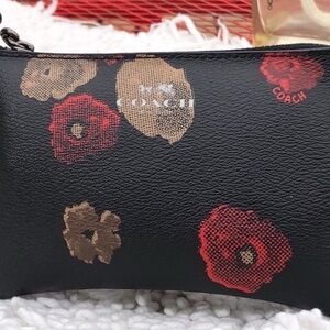 COACH Black Red Tan Roses Wristlet Wallet